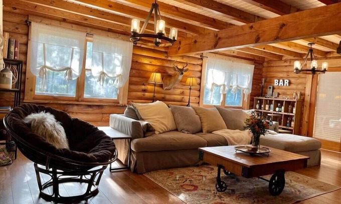 Jupiter Farms Cabin | Prv 6/4 Gated Log Cabin Pool Home w/ Guest House!