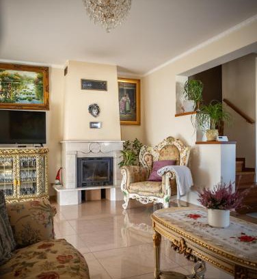 Rzeszow Villa | Prywatny Dom z Parkingiem Trzy Sypialnie Self check-in Faktura