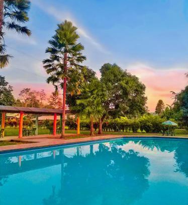 Puerto Quito Hotel | Puerto Quito Lodge - Las Iguanas