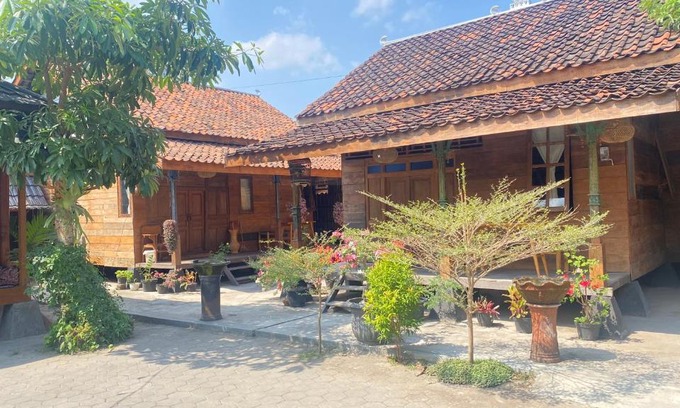 Yogyakarta House | Pule Village by Sampai Coliving