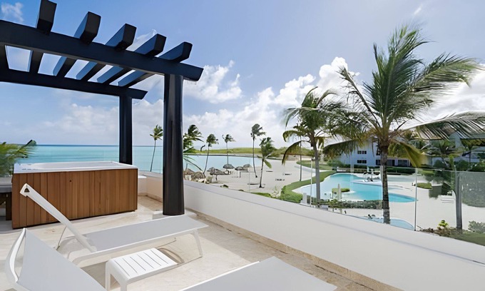 Cap Cana Marina Apartment | Punta Palmera Beach Front and pool views Cap Cana