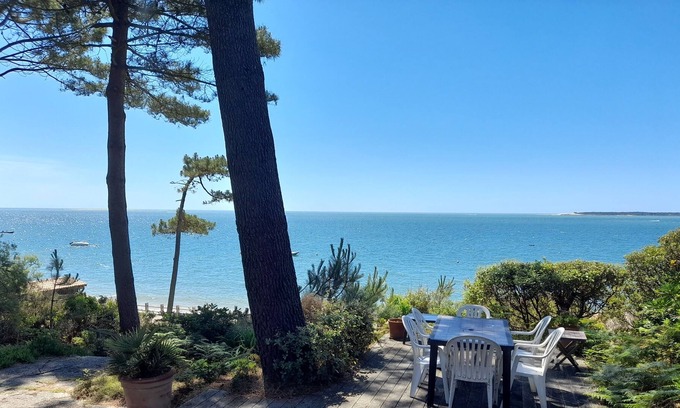 Pyla-sur-Mer House | Pyla-sur-mer Villa en Front de Mer, Avec Accès Direct et Privatif à la Plage