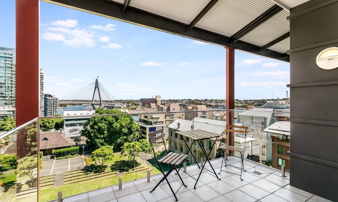 Pyrmont Apartment | Pyrmont - BOW66 - Bowman Street - Spacious 3BR in Jacksons Landing with Balcony, Views Resort Facilities