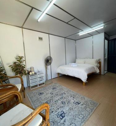 Kampung Jongok Batu Hotel | Qayazi Roomstay