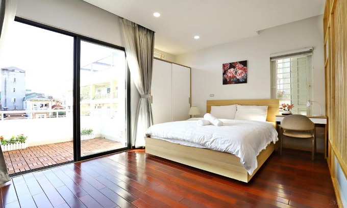 Cong Vi Apartment | QMP Friendly House Linh Lang