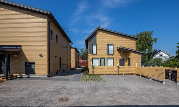Aviapolis Apartment | QnQ home stay - Private room in the shared detached house