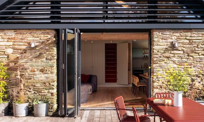 Salcombe Apartment | Quad Corner with beautiful views