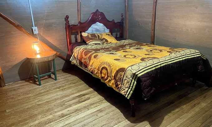 Cuenca Cabin | Quaint cabin with WiFi in charming Cuenca