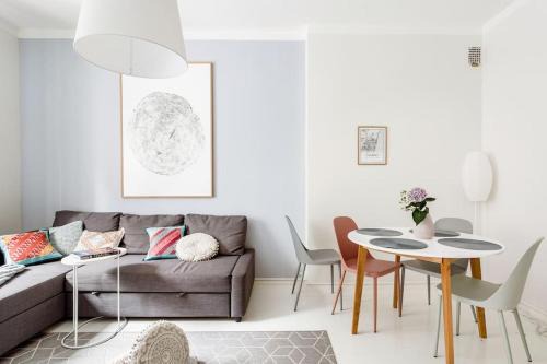 Alppiharju Apartment | Quaint Kallio Hideaway in Amazing Location