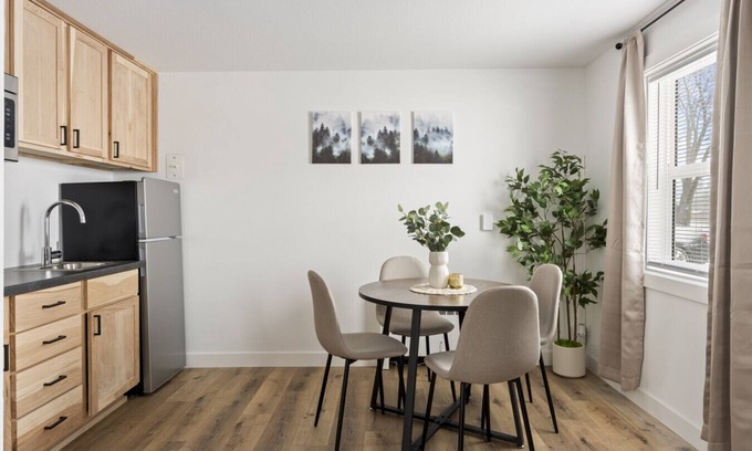 Walker Apartment | Quaint Lakeview Getaway | Trails & Town at Your Doorstep