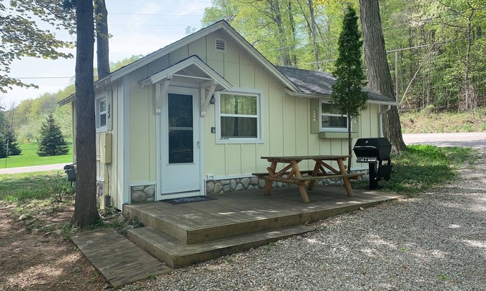Northport House | Quaint Northport cabin with a short walking distance to village.