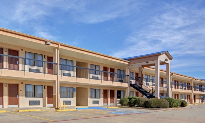 Marshall Hotel | Quality Inn Marshall