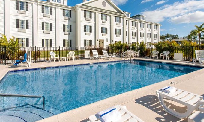 Interchange Square Hotel | Quality Inn Palm Bay - Melbourne I-95