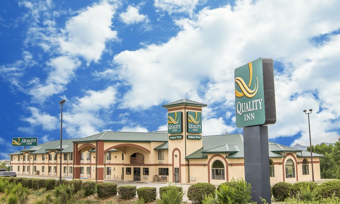 Raton Hotel | Quality Inn Raton