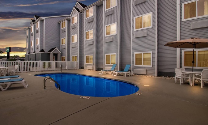 Shallotte Hotel | Quality Inn Shallotte near Ocean Isle Beach