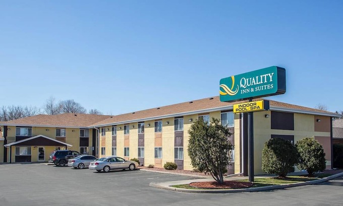 West Bend Hotel | Quality Inn & Suites