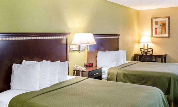 Medina Hotel | Quality Inn & Suites Medina - Akron West