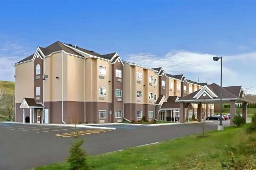 Strabane Hotel | Quality Inn & Suites