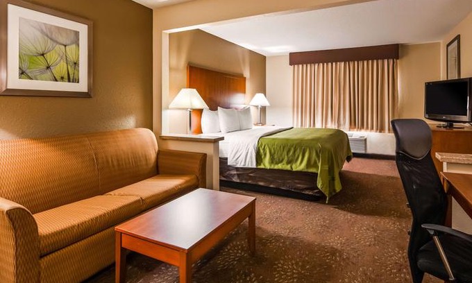 Tomah Hotel | Quality Inn Tomah