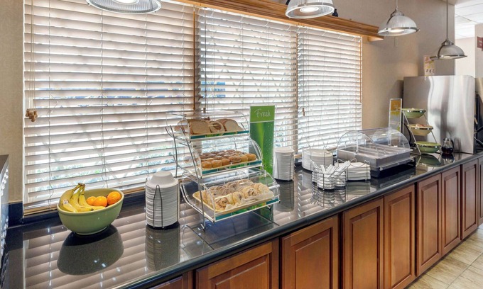 Smyrna Hotel | Quality Inn