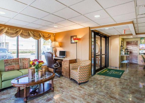 Vineland Hotel | Quality Inn Vineland - Millville