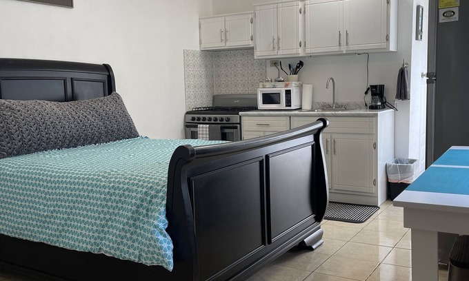 Ensenada Apartment | Quality Lodging by the Sea. Studio apartment w/garage100 yards from the beach.