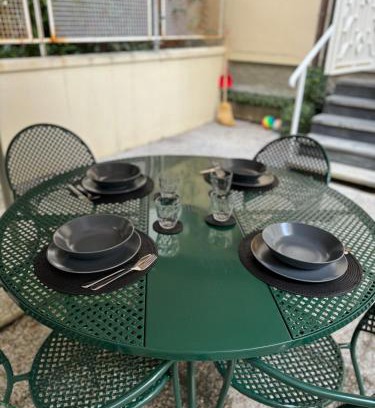 Quarto dei Mille Apartment | Quarto Mare con giardino