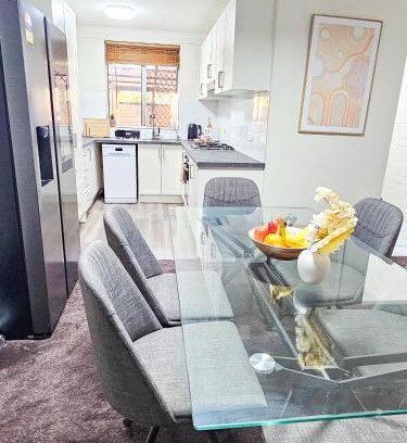 The Gap Apartment | Queen of the Desert Villa 2 Bedrooms - Sleeps 4 Guests