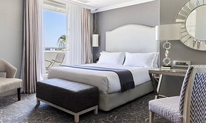 Victoria and Alfred Waterfront Hotel | Queen Victoria Hotel