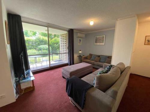 Griffith Apartment | Quiet 2BR Apartment with Garden views in Griffith - Hosted by CanStay