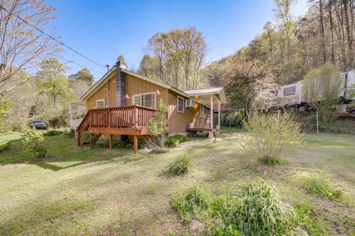 Tuckasegee House | Quiet and Cozy Tuckasegee Retreat with Mountain Views!