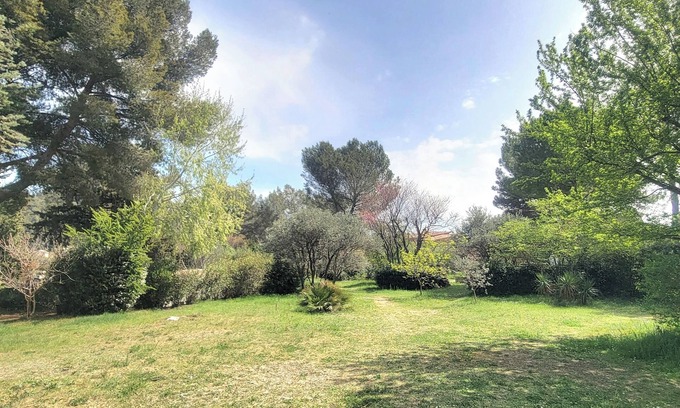 Nord Apartment | Quiet apartment 5 minutes from the center of Aix-en-Provence with terrace & parking