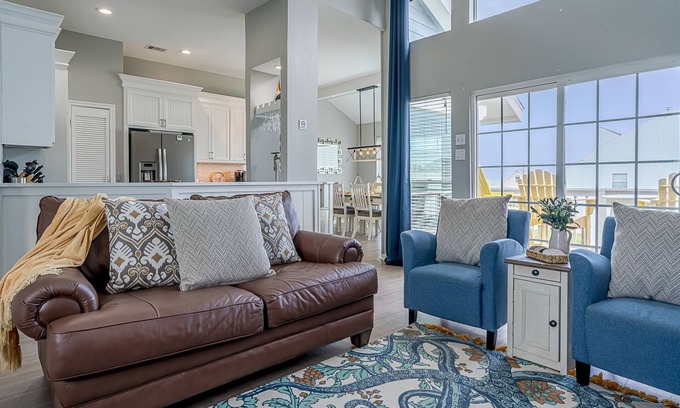 Galveston House | Quiet Beach Getaway | Hot Tub, Ocean Views & Peaceful Retreat
