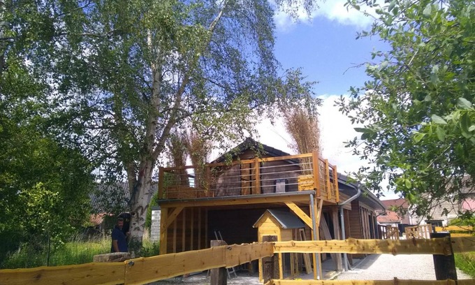 Hasnon Cottage | Quiet chalet with terrace, near outdoor activities