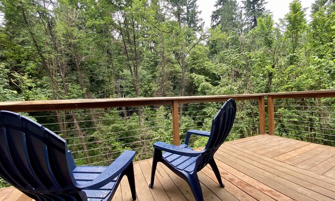 Collins View Cottage | Quiet Cottage in the Trees - Close to Downtown, OHSU, Lewis & Clark!