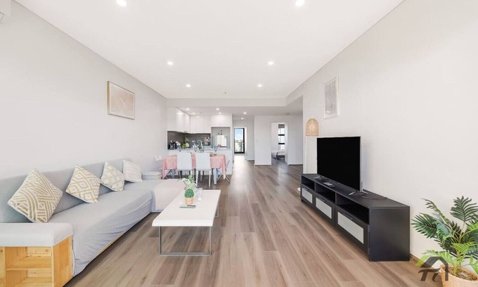 Bankstown Apartment | Quiet & Cozy 3-Bedroom Apartment in Bankstown