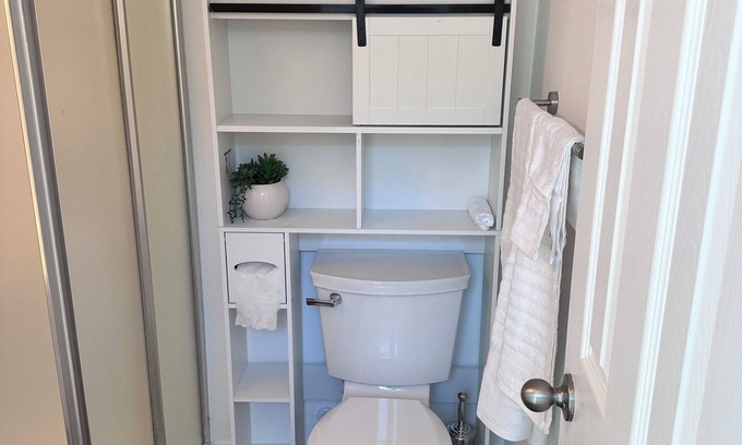 Highland Reserve Apartment | Quiet Micro-Studio with AC in charming Roseville