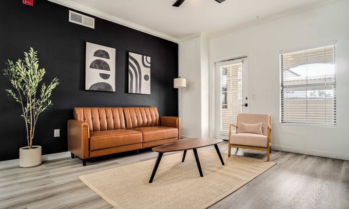 Chandler Apartment | Quiet Modern 2BR Pickleball, Pool, Parking, Gym 03