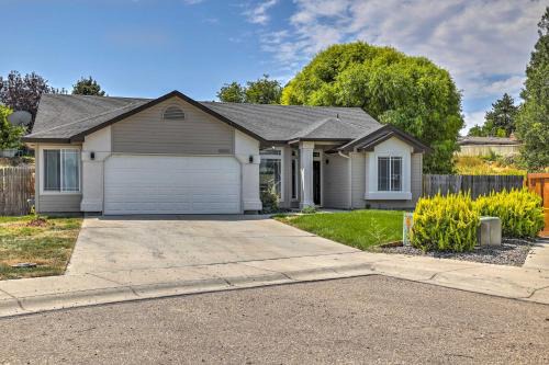 Nampa House | Quiet Nampa Home with Game Room and Hot Tub!