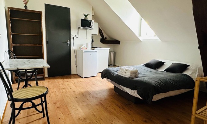 Old Town Apartment | Quiet Studio 12 with Wifi and Parking in Troyes