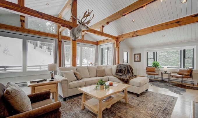 Bozeman House | Quinn Peaks Retreat House