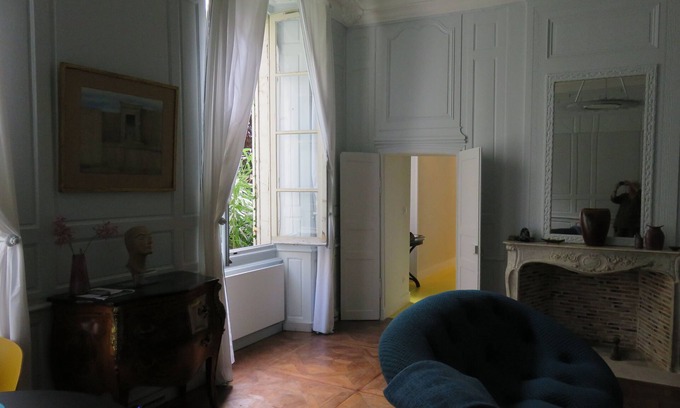 La Rochelle City Centre Apartment | Quite apartment on garden, ideally located in the heart of La Rochelle