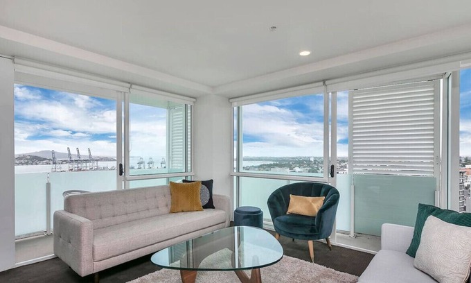 Auckland Central Business District Apartment | QV Stays Sky High Escape