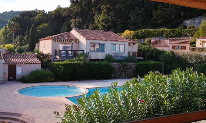 Bastide Giraud Apartment | Résidence Provençale 3 Rooms Swimming pool Parking 2 kms Sea Villeneuve Loubet