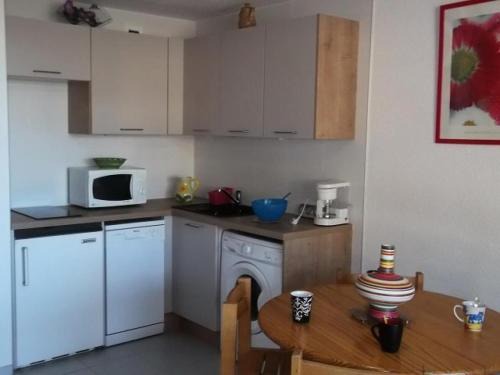Orcieres-Merlette Apartment | Résidence Rond-point-pistes Ii - Maxi studio 4 pers. n° 55B au rond point des pistes 2 MAE-7264
