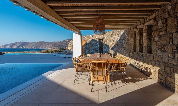 Mykonos Villa | R 3168 Villa Floortje With Dishwasher.Outdoor shower & Espresso machine,