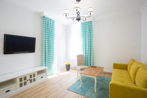 Lviv Apartment | R.O.Y.A.L apartments