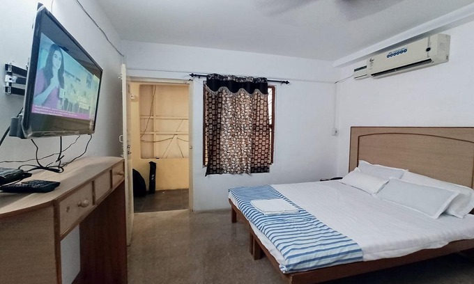 Gandhipuram Hotel | R S RESIDENCY