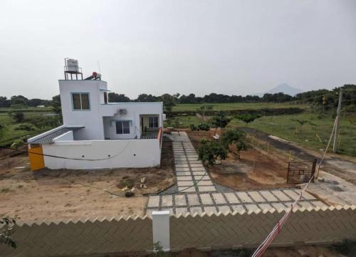 Tiruvannamalai Villa | Raadha Logam