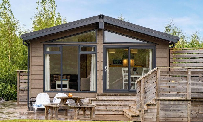 Milverton Ski Chalet | Rabbits Warren Lodge
